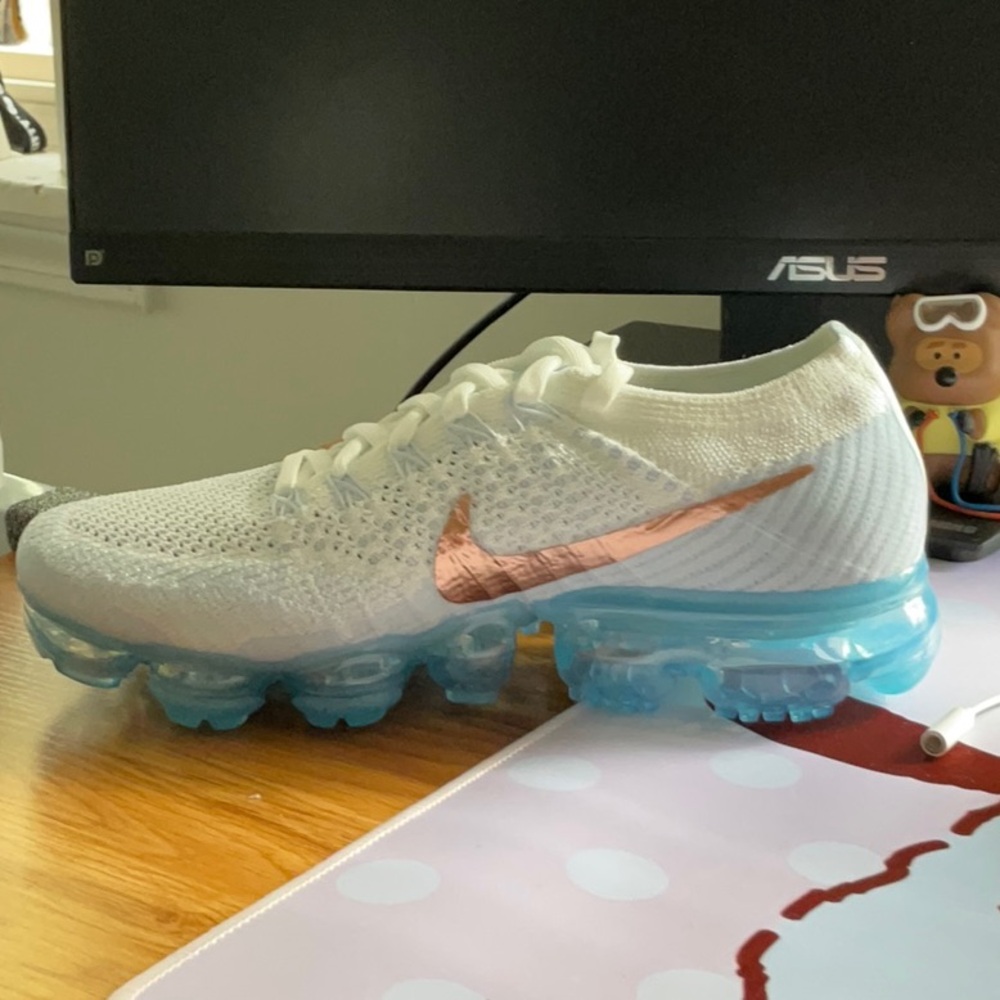 Nike VaporMax “Explorer Light”